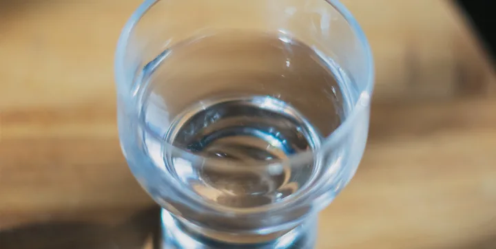 注がれた菊美人の酒